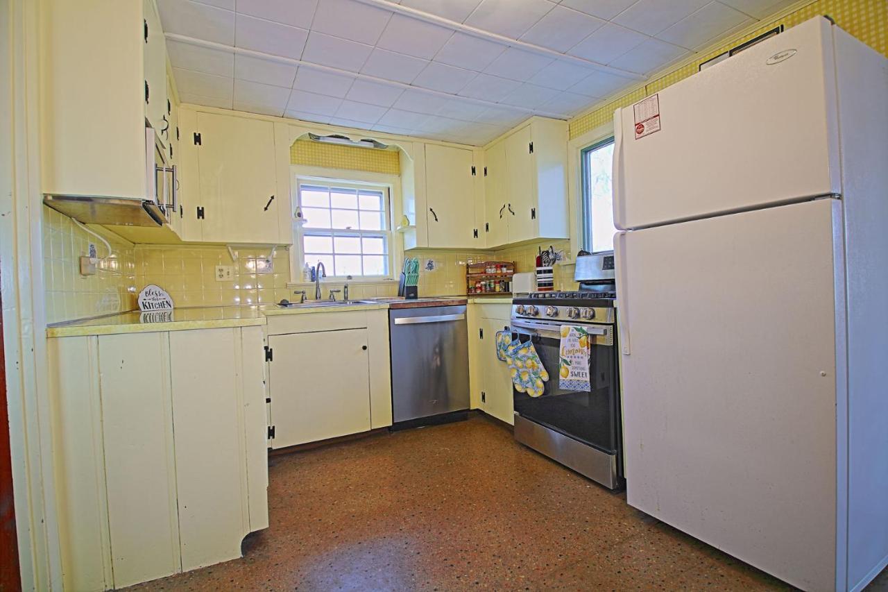 Lofted Cape Cottage By Leavetown Vacations South Yarmouth Esterno foto