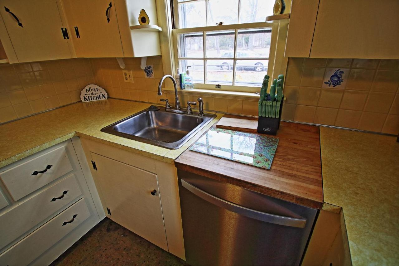 Lofted Cape Cottage By Leavetown Vacations South Yarmouth Esterno foto